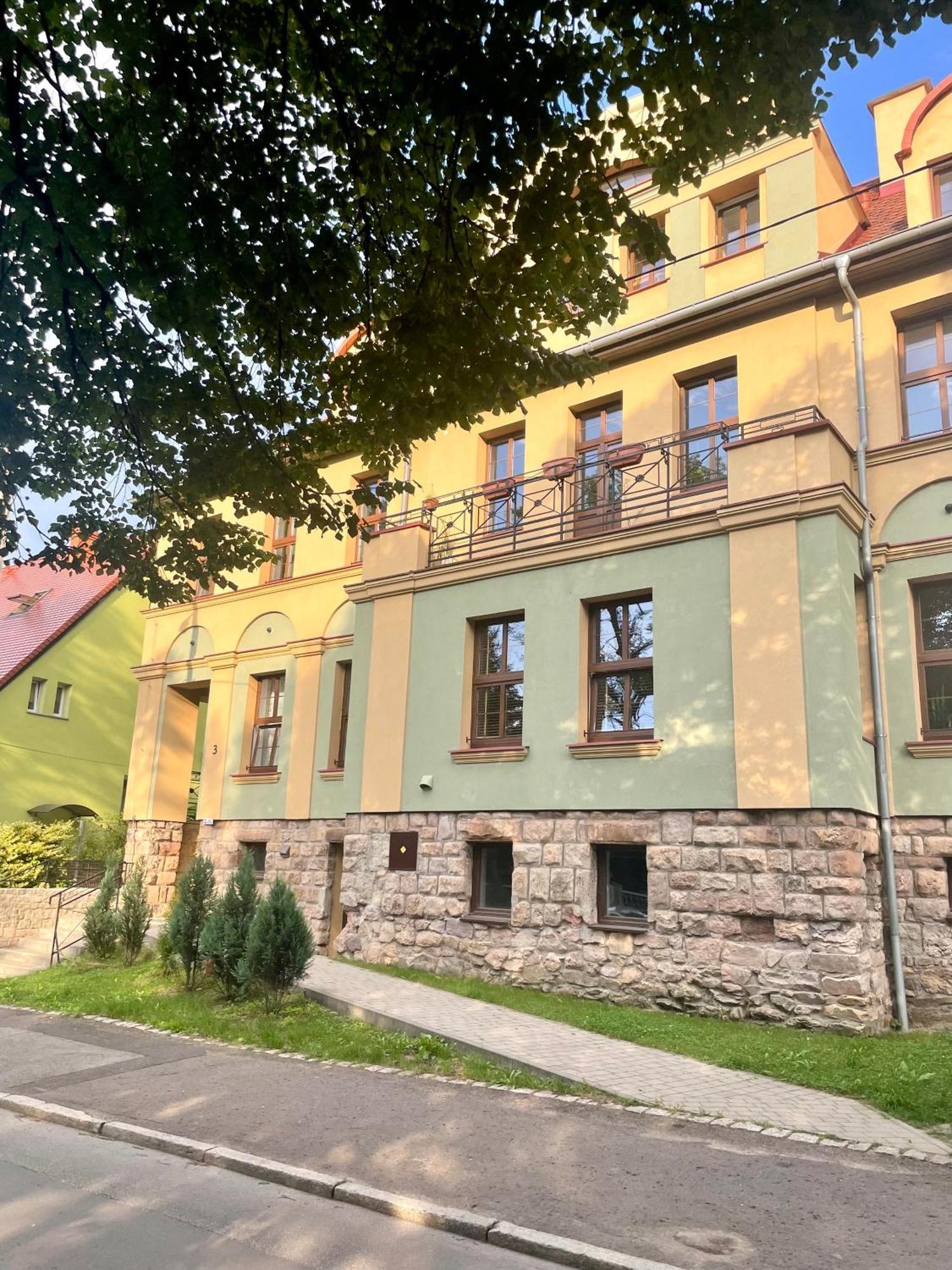 Apartamento Szmaragdowa Sowa Wałbrzych Exterior foto